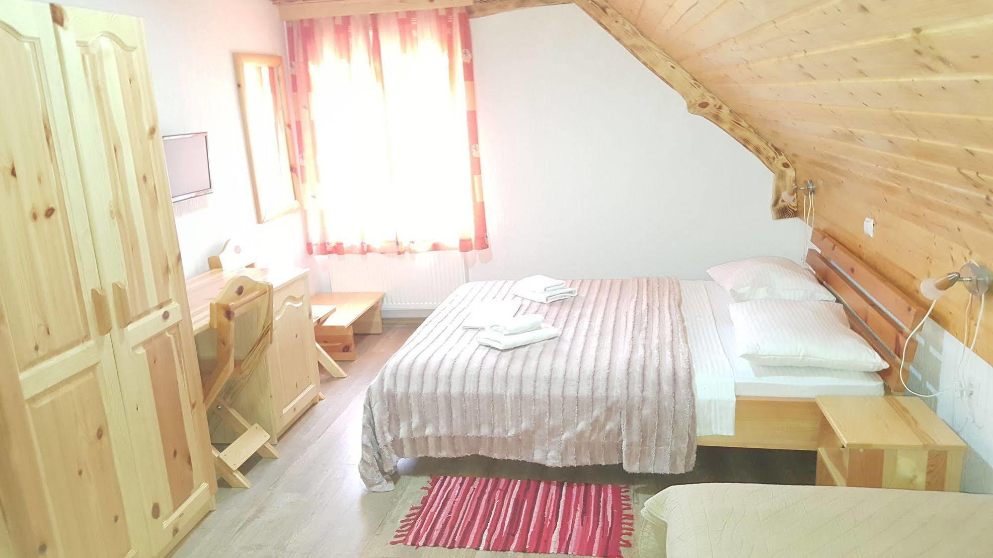 Guest House Plitvice Waterfall Plitvicka Jezera Luaran gambar